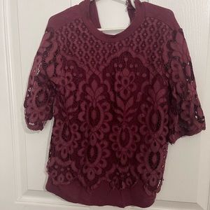 Adorable lace top for girls in great condition!